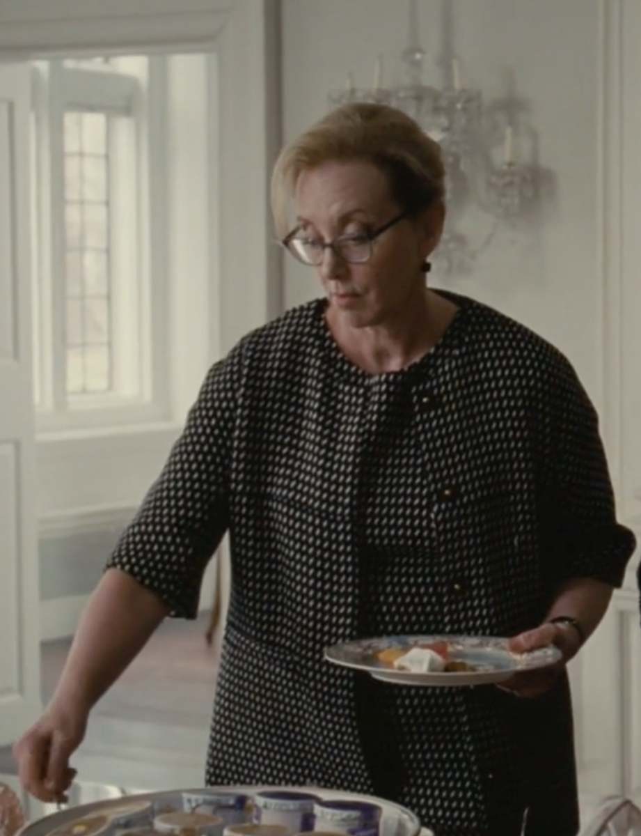 #42: Tern Haven breakfast.Straight up too boxy. Gerri is too cool and not matronly enough for whatever this. Not having it.