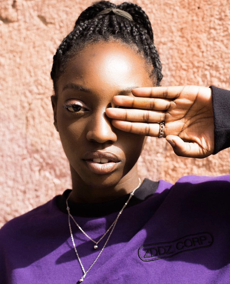 shingiaia's tweet image. hey, i’m a black female photographer and i capture black skin beautifully.