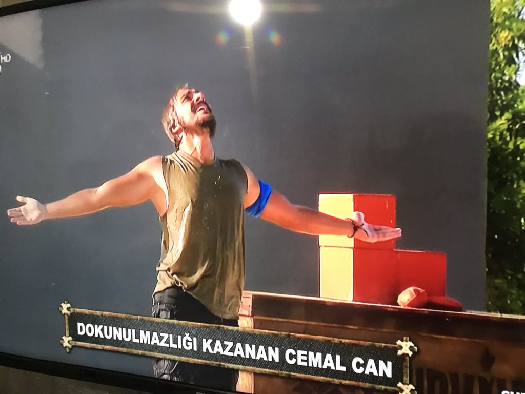 Geriden geldi,kazandı 
Kolu sakattı,kazandı 
Ağladı dediler kazandı 
Dua etti kazandı.... 10 bireysel oyun kazanarak ŞAMPİYON KENDİNİ BELLİ ETMİŞTİR #cemalcan #survivo2020 #survivor2020