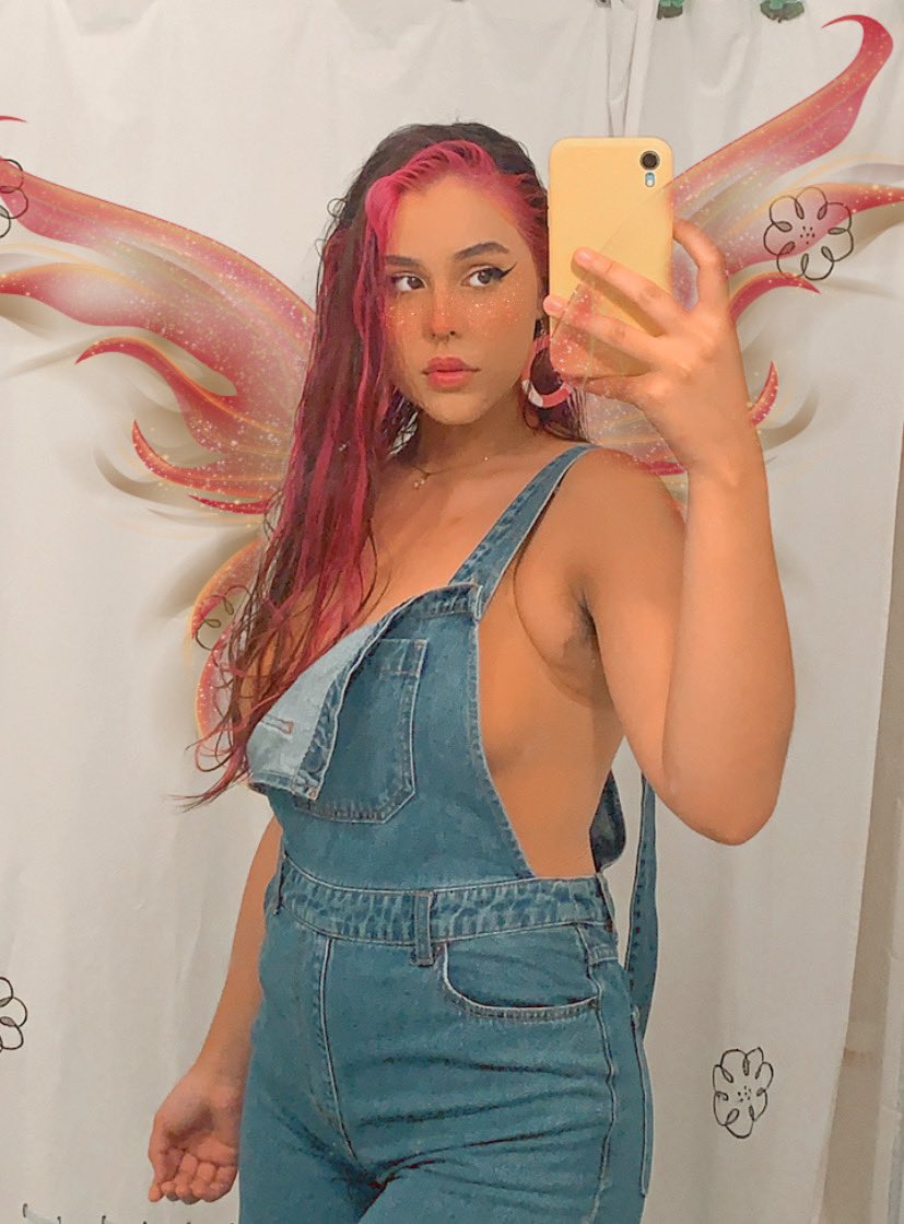 ogbbynat's tweet image. My hair is pink! 💕🧚🏻‍♀️