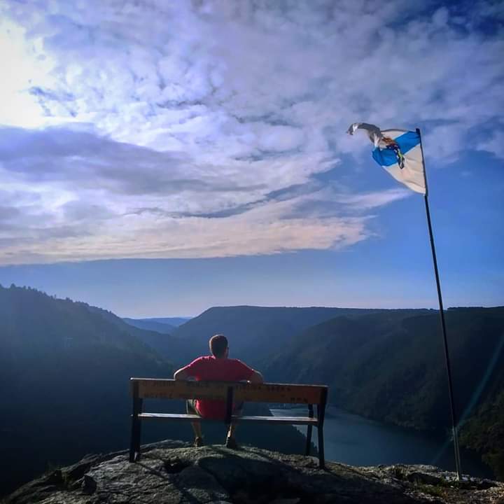 SecretGalicia's tweet photo. Boas noites #Galicia dende #RibeiraSacra
#secretgalicia #galiciacalidade #ekipoturvegal #turvegal
@Turvegal @paseargalicia @SloWaytoStgo @Marcovolador1 @fidelmartin @ManuelDeRoque @JoseTurvegal @karlosturvegal @XulioVD @MyLifeOnVacatio @jesusbemposta @GaliciaMaxica @SESEIXA https://t.co/AsZvE1UYHx