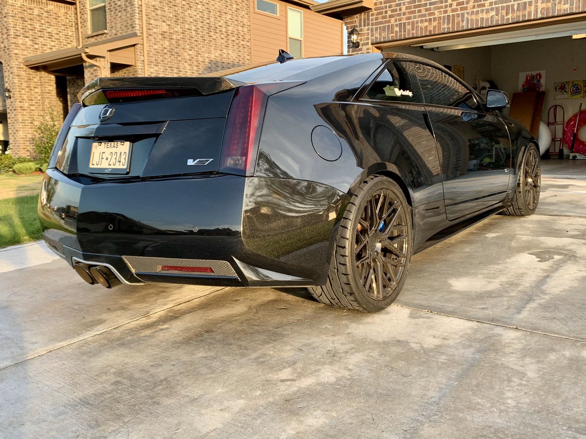 Christion_Gonz's tweet image. Couple pics i snapped the other day after a nice 🧼 #ctsvcoupe #cammed
