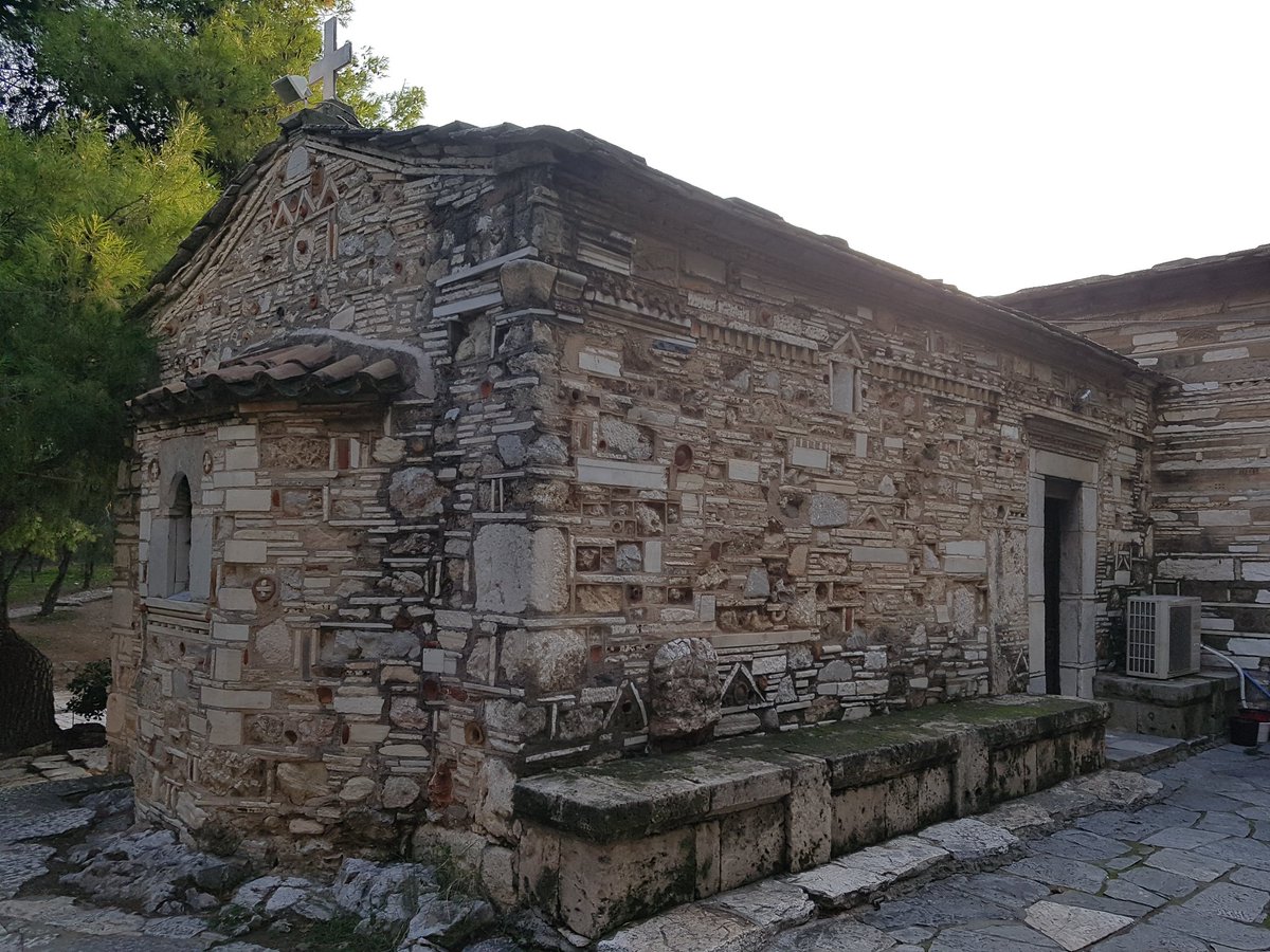 ...  #Byzantine heritage is also not especially promoted but is linked to Orthodoxy, so is better preserved (I have rarely seen tourists flock to the many Byzantine churches in  #Athens). So there is a particular narrative about  #Greek heritage that is promoted + attracts tourists.