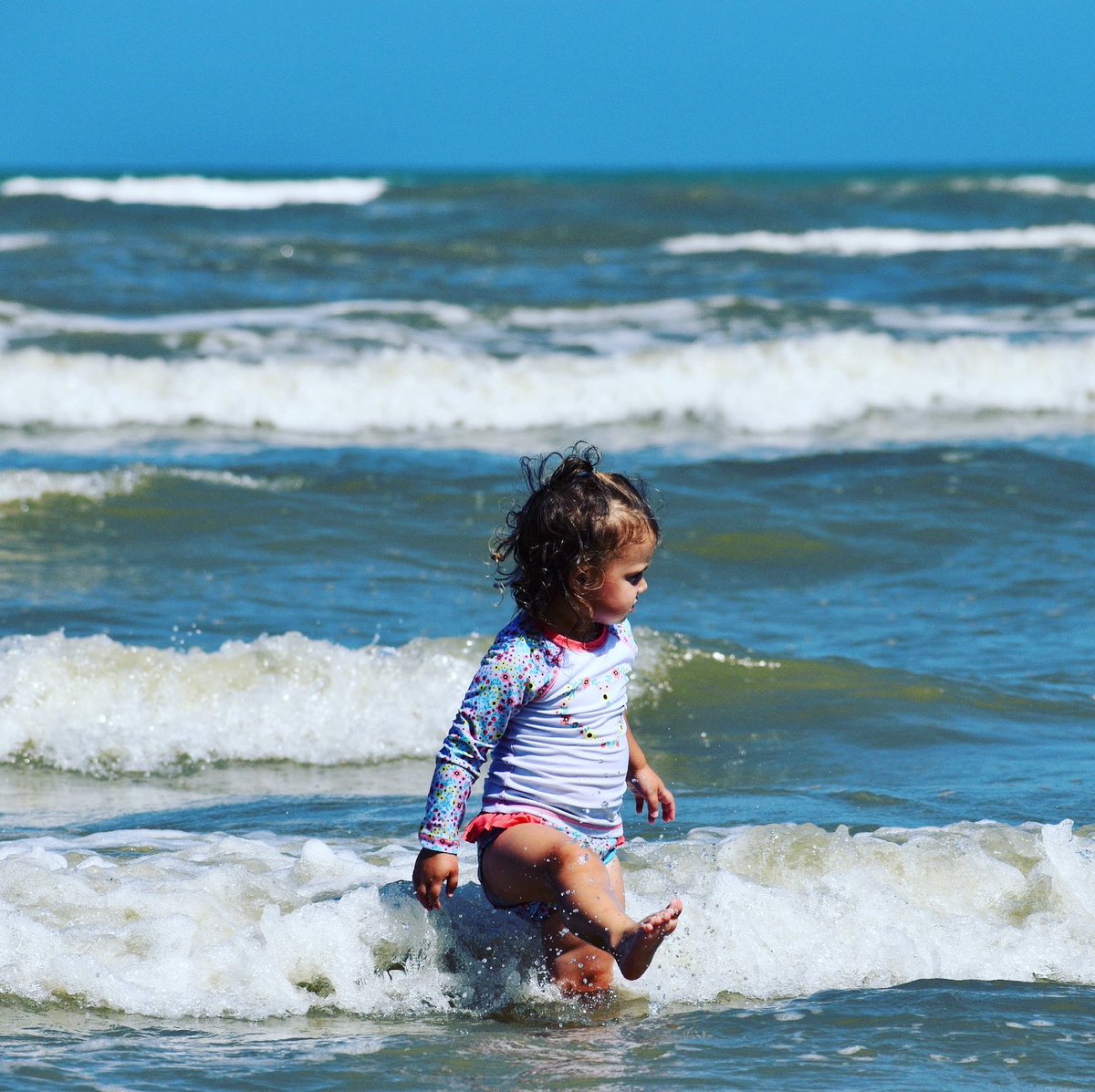 Working on her kicks🏖❤️