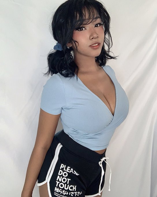 (~˘▾˘)~💙 https://t.co/5jnSNSFk9Q