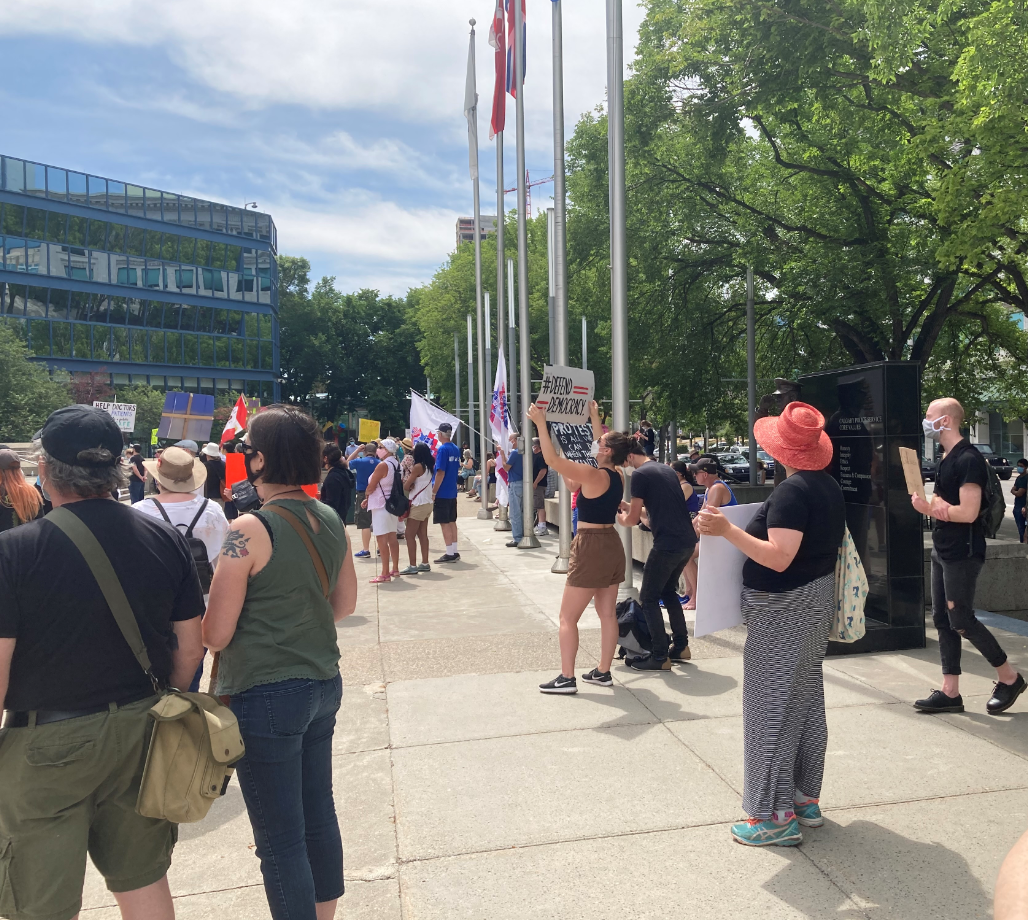 HILITINGHOCKEY's tweet image. Spent a nice afternoon at City Hall listening to people speak about #KillBill1 The crowd was peaceful. A couple of Qanon idiots showed up, I'm not sure why.