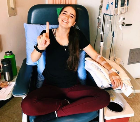 bccancerfdn's tweet photo. This June, 26-year-old Melissa Riding went from training for her first marathon to undergoing breast cancer treatment. Melissa continues to forge ahead with positivity and gratitude for her @BCCancer teams. #EndWomensCancers #FacesofCancer @PHSAofBC https://t.co/MFR0Rk4zwZ