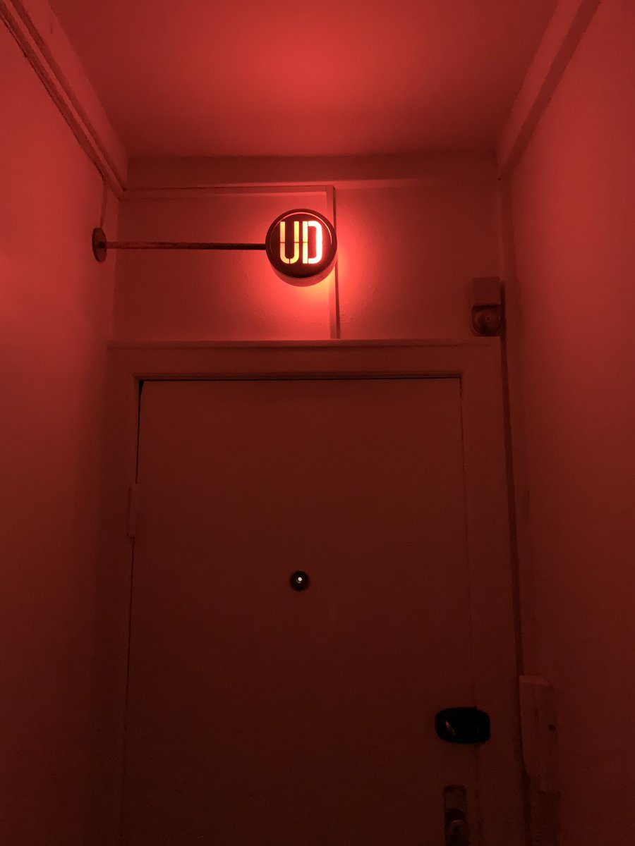 PsycheDK's tweet image. Red means danger, so @JohnWolfeYT has taught me! #retro #exitlamp #philipshue