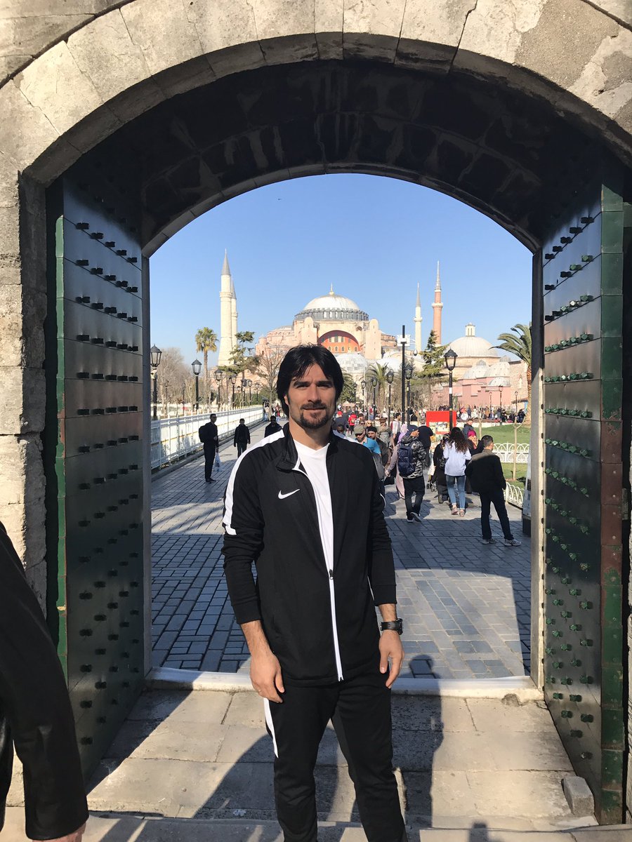 #AyasofyaCamii 'Allah göklerin ve yerin nurudur'