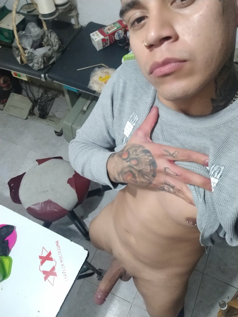 NeftalyWic's tweet photo. Necesito un culo para descargar toda mi leche 
#chacalvergon #vergon #papi #gay
#22cm https://t.co/RnJtAEU9Yo