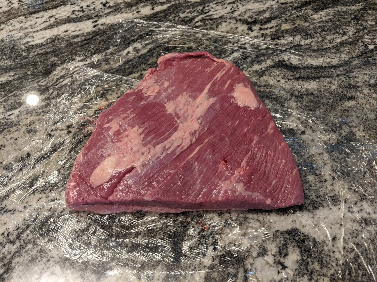 JRMONEYnc's tweet photo. Sumbitchin Brisket. #smokesumthin https://t.co/rZEaIrtAzw
