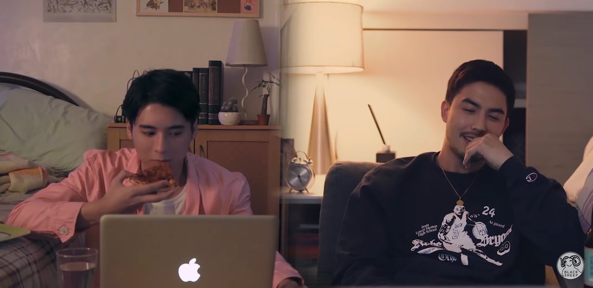 kristingto's tweet image. Mico e Xavier assistindo filmes juntos foi muuuito fofo ❤❤ E me enche de esperança 😅 #HelloStrangerEP3