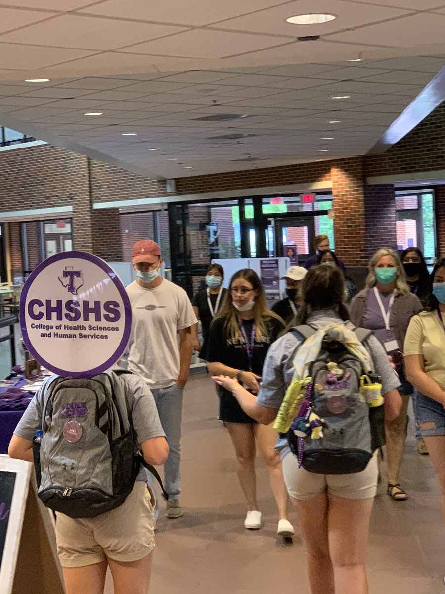 LathesTowns's tweet photo. Welcoming New Students to @TarletonState is a beautiful Thing! #ClassOf2024 #TarletonConnection https://t.co/q1W2zAHNat