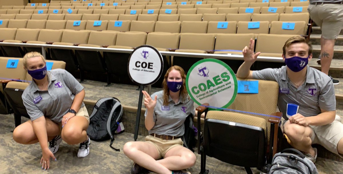 LathesTowns's tweet photo. Welcoming New Students to @TarletonState is a beautiful Thing! #ClassOf2024 #TarletonConnection https://t.co/q1W2zAHNat