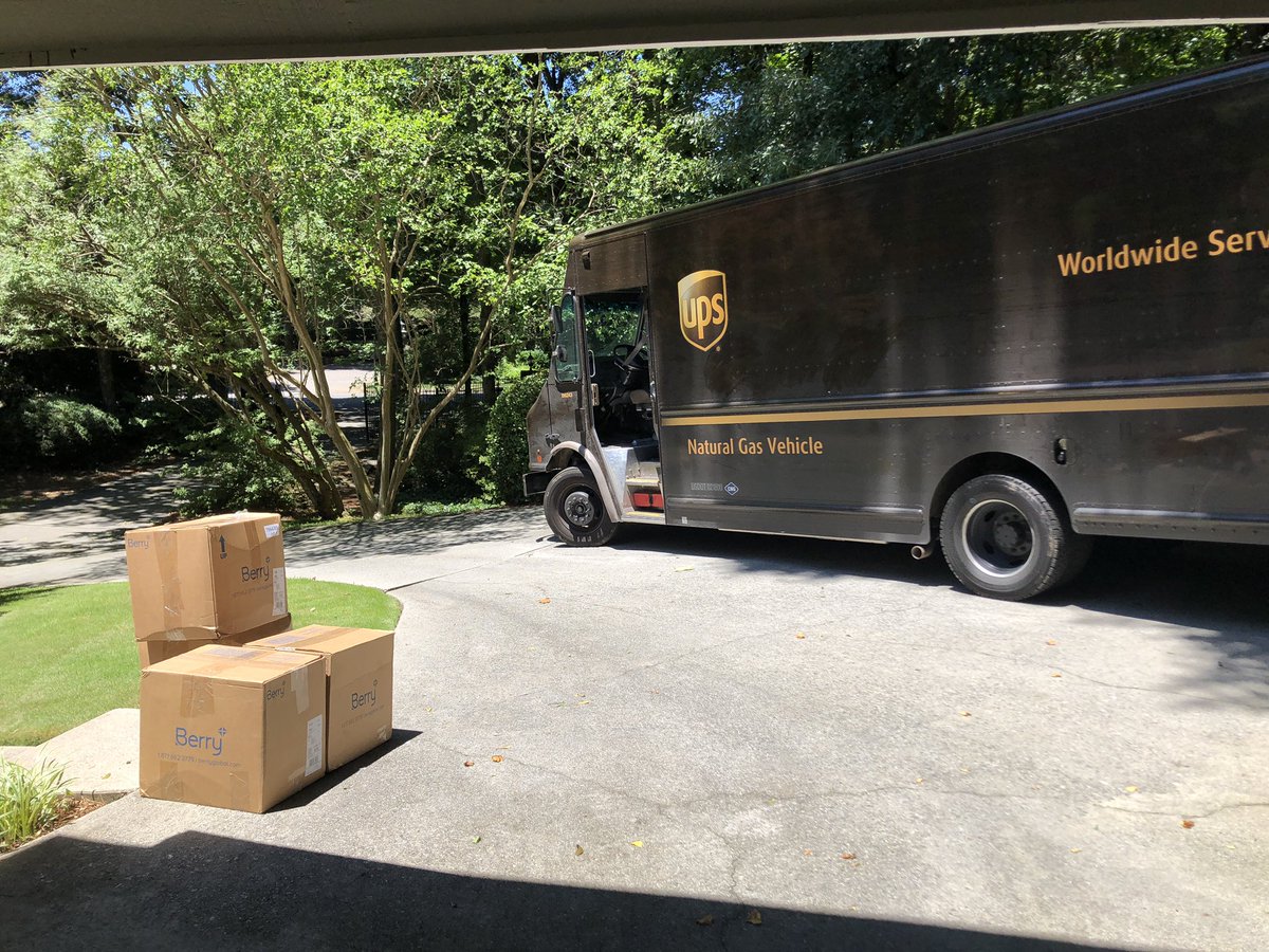 Time2GiveInc's tweet photo. Special delivery just in time for #backtoschool. Stay tune for details on bookbag &amp; school supplies giveaway! https://t.co/hq8fhZHcNs