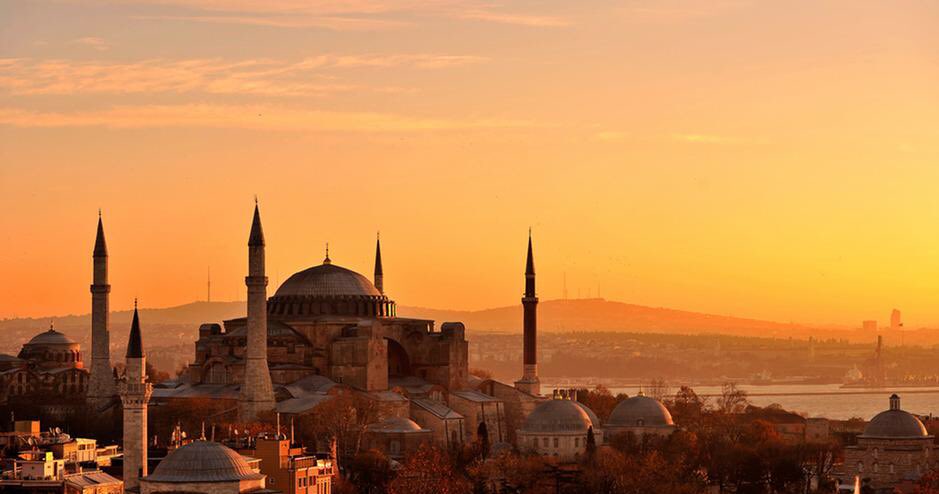 umutmurare's tweet photo. Ayasofya Camii özgürlüğüne kavuştu.
Şimdi sıra Mescid-i Aksa’da.
O günleri de göster Allah’ım...

#BugünAyasofyaYarınMescidiAksa https://t.co/ChVv1WNWOe