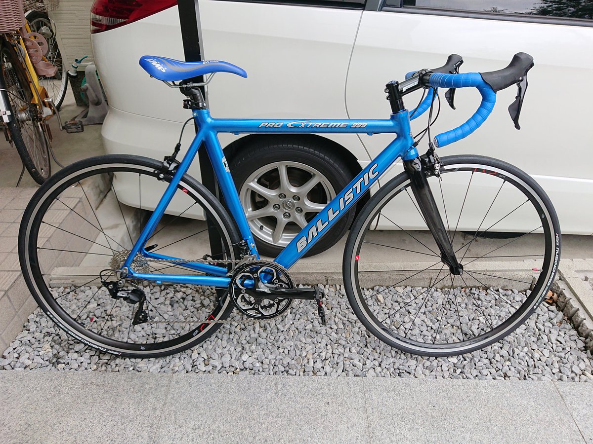Kenton_cycle's tweet photo. 乗れるようにはなりました。R7000系
クランク・ビンディングは後日交換 https://t.co/Mt3tt5CvSu