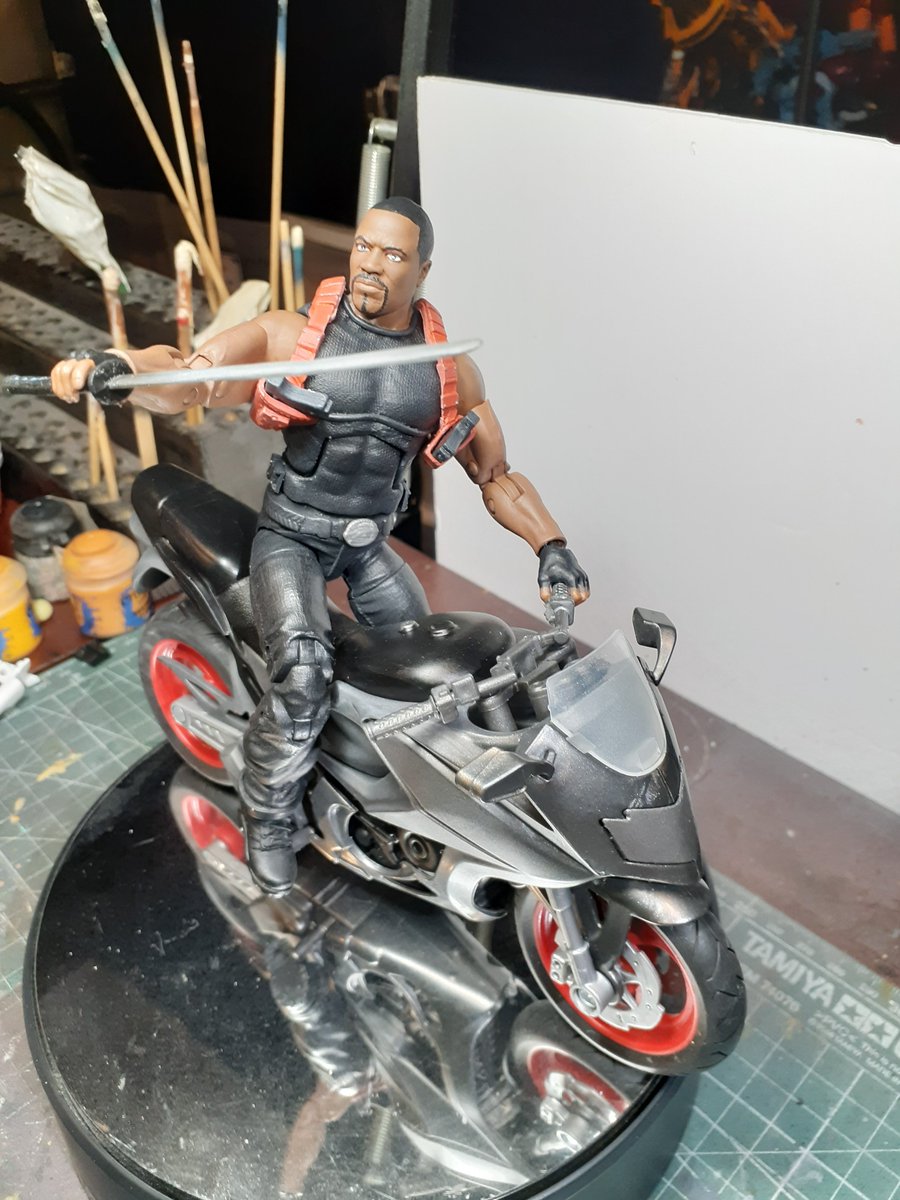 JulianJayBurton's tweet photo. And it's on! The official custom action figure of our @RedCrowComics character, Det. Jordan Long! 🔥 work from Toy Box Laboratory! 😎👊💪 #actionfigures #toy #toymakers #actors #actorslife #detectivejordanlong #bermudacity #comiclover #comic #indiecomics #artists #indieartist https://t.co/bXr7tj04sf