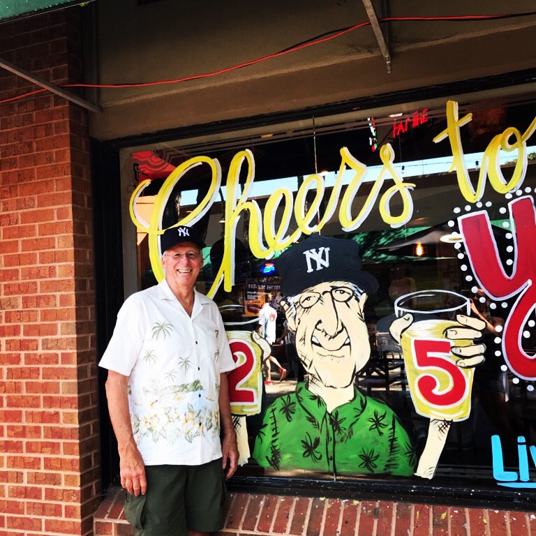 TheWingTapHouse's tweet image. Cheers to 25 Years with Lots of Good Beers! #TheWing #DrinkLocal #WhereEveryoneKnowsYourName