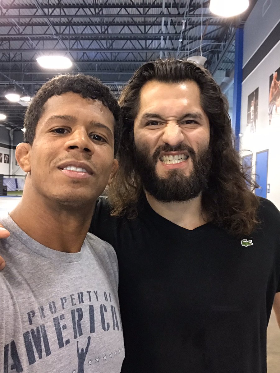 Street Jesus to win  @GamebredFighter #ATTnation