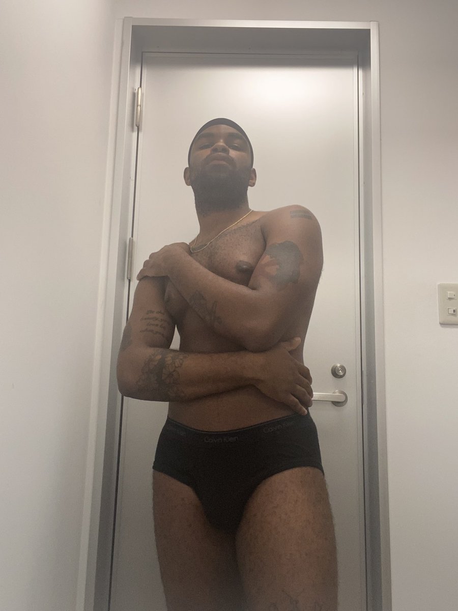 KedarKamil's tweet photo. 🖤🤍🖤🤍 https://t.co/OdD7OZL884