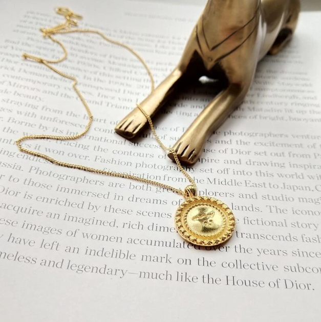 AnnaKorsStore's tweet photo. Round Coin Pendant Necklace 925 Sterling Silver Gold Color Black Crystal CZ Choker Necklace For Women Short Silver 925 Jewelry

#coinnecklace #coinpendantnecklace #sterlingsilvercoinnecklace #jewelry #fashion #beautiful

Current Price: $34.99 USD

Buy Now: https://t.co/vKW3vWg1tf https://t.co/EXiqjaPFdl