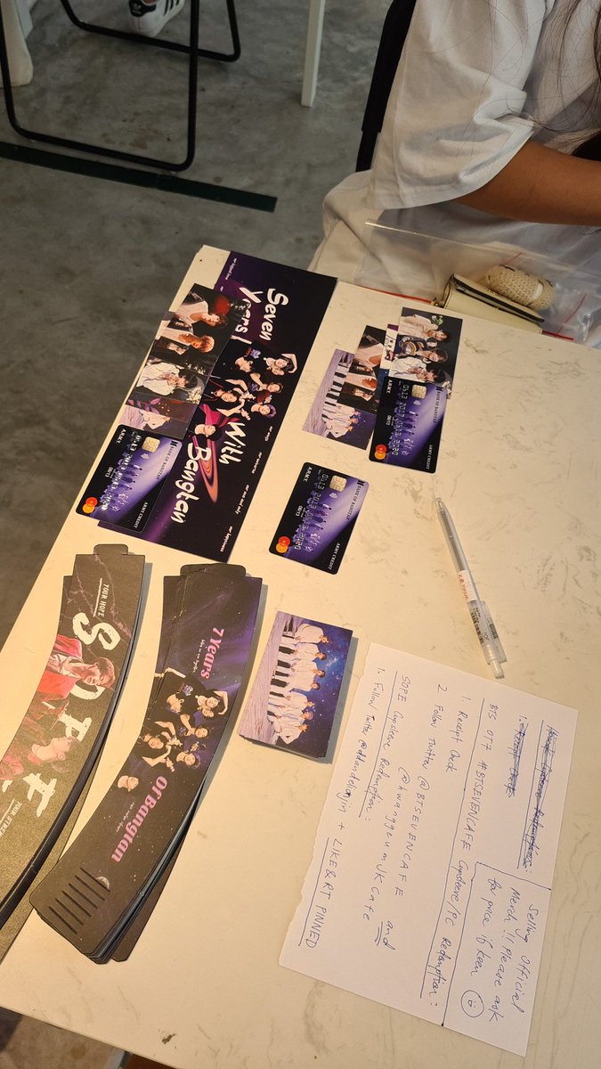ddandelionjin's tweet photo. #ddandelionFS here at one of the tables near the glass window and deco wall area! https://t.co/j3W2Uqo6r7