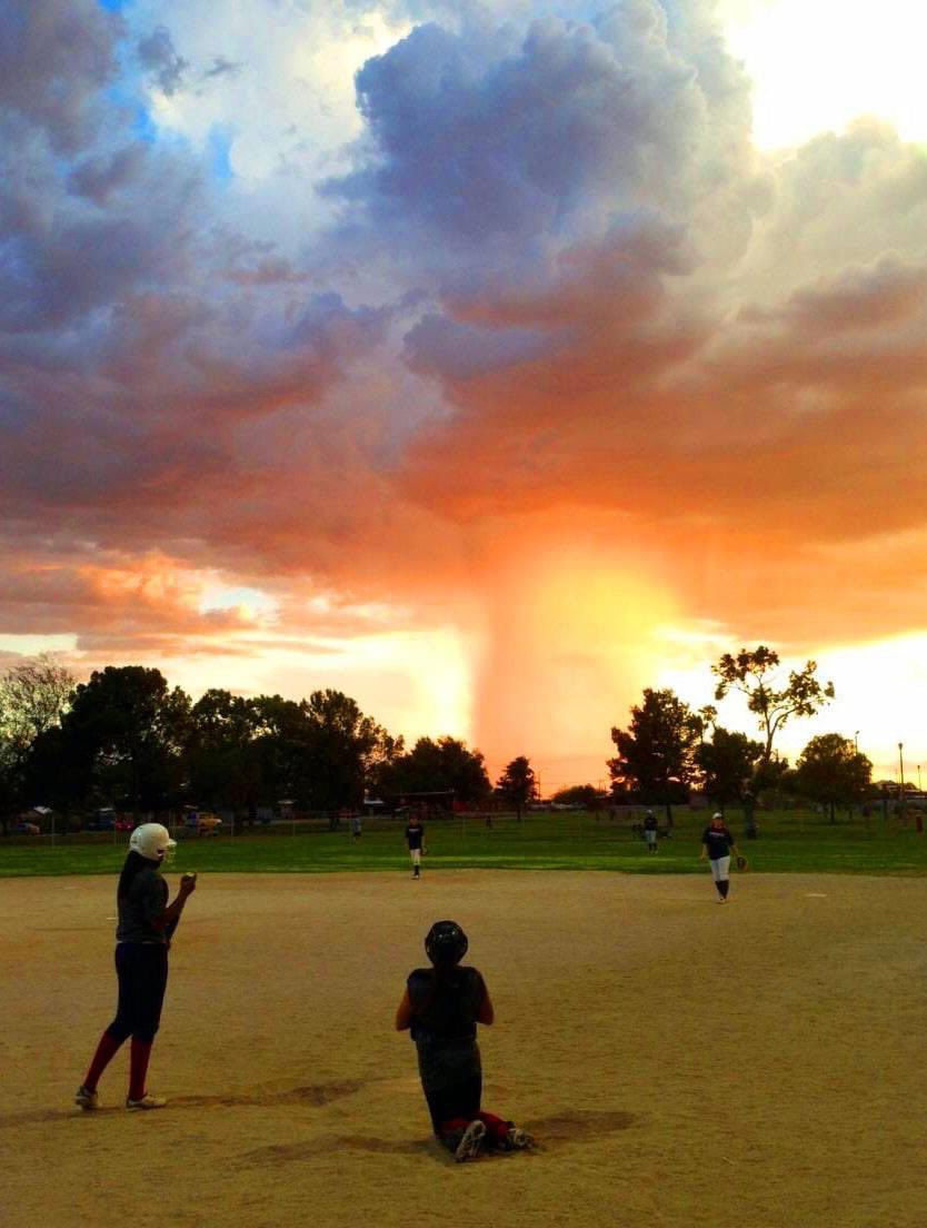 AndyMorales8's tweet photo. A friendly reminder that a “monsoon” in Tucson is a neighborhood kind of thing.  My photo. https://t.co/quYQZall1P