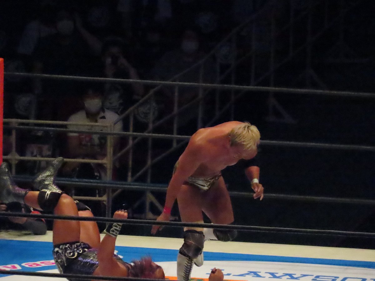 智果 昨日の写真 オカダvsevil オカダが出すラリアットはレインメーカーだと思ってたけど ヒロム戦のあとのバクコメで ラリアット って強調してたから彼の中で正調以外はラリアットっていう括りなんだろうな それにしても強烈な威力 Njcup T 智果 昨日の写真 オカダvsevil オカダが出すラリアットはレインメーカーだと思ってたけど ヒロム戦のあとのバクコメで ラリアット って強調してたから彼の中で正調以外はラリアットっていう括りなんだろうな それにしても強烈な威力 Njcup T
