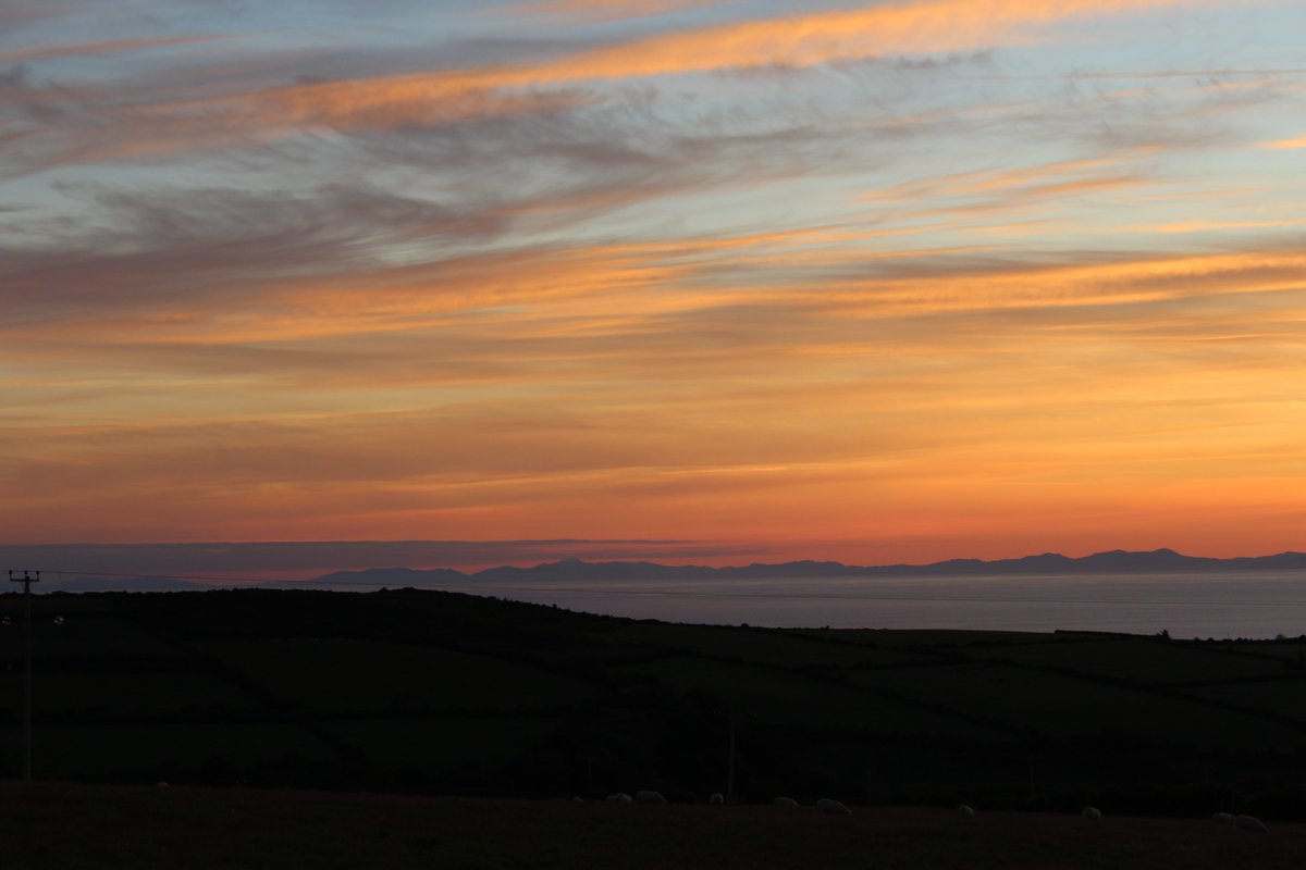 emlynevan's tweet photo. . . think I can only thank that cockerel for getting me up ! @gossifer  @DerekTheWeather  #Cippyn #CardiganBay 🏴󠁧󠁢󠁷󠁬󠁳󠁿 https://t.co/uEdZzFpHmL
