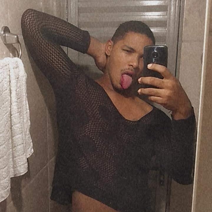 appenasumgaroto's tweet photo. #NewProfilePic https://t.co/Pqrjb5z9aS