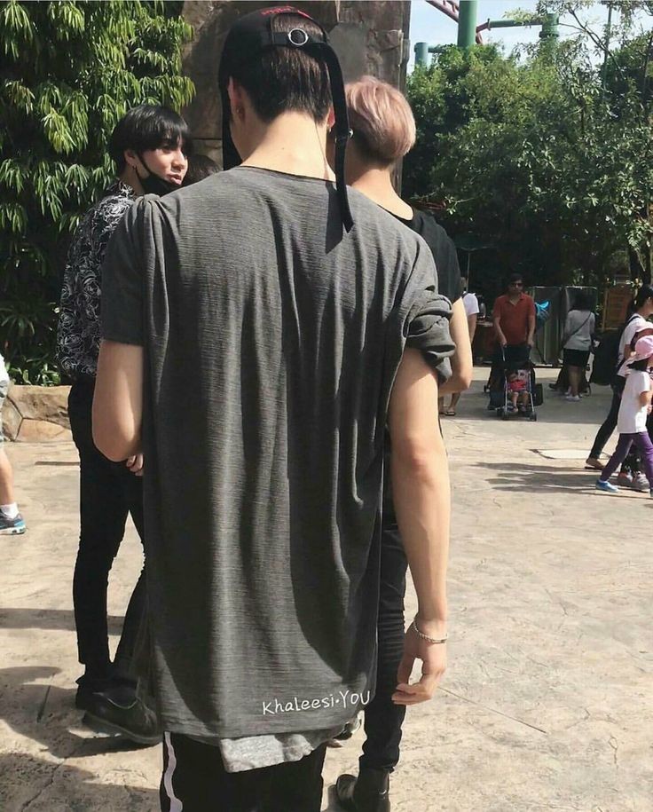 his back view is  #GOT7    @GOT7Official