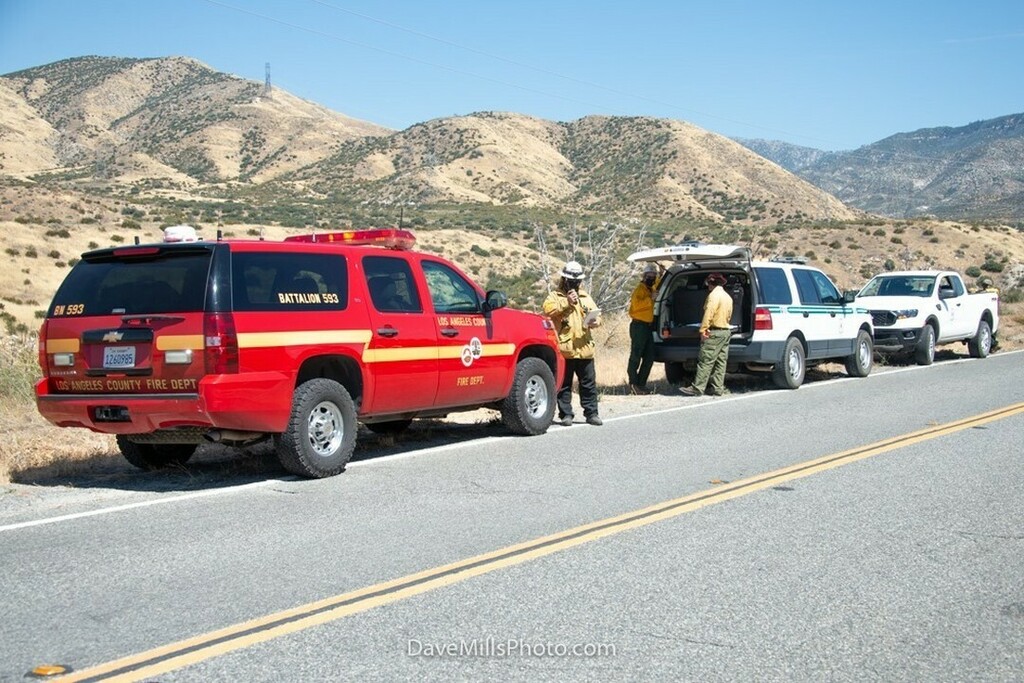 DaveMillsPhoto's tweet photo. Aliso Fire in Acton held at 5 acres
ANF with LACOFD
7-11-2020
Like Comment Share
👇
IG davemillsphoto
FB davemillsphoto2015
Twitter davemillsphoto
https://t.co/WlsTbfJ7Nm
https://t.co/9ZfsRsGcHB
https://t.co/fq0a9TuVDj
#alisofire
#lacofireair… https://t.co/oVEdhg4Wu6 https://t.co/hi2tI3Fcxg