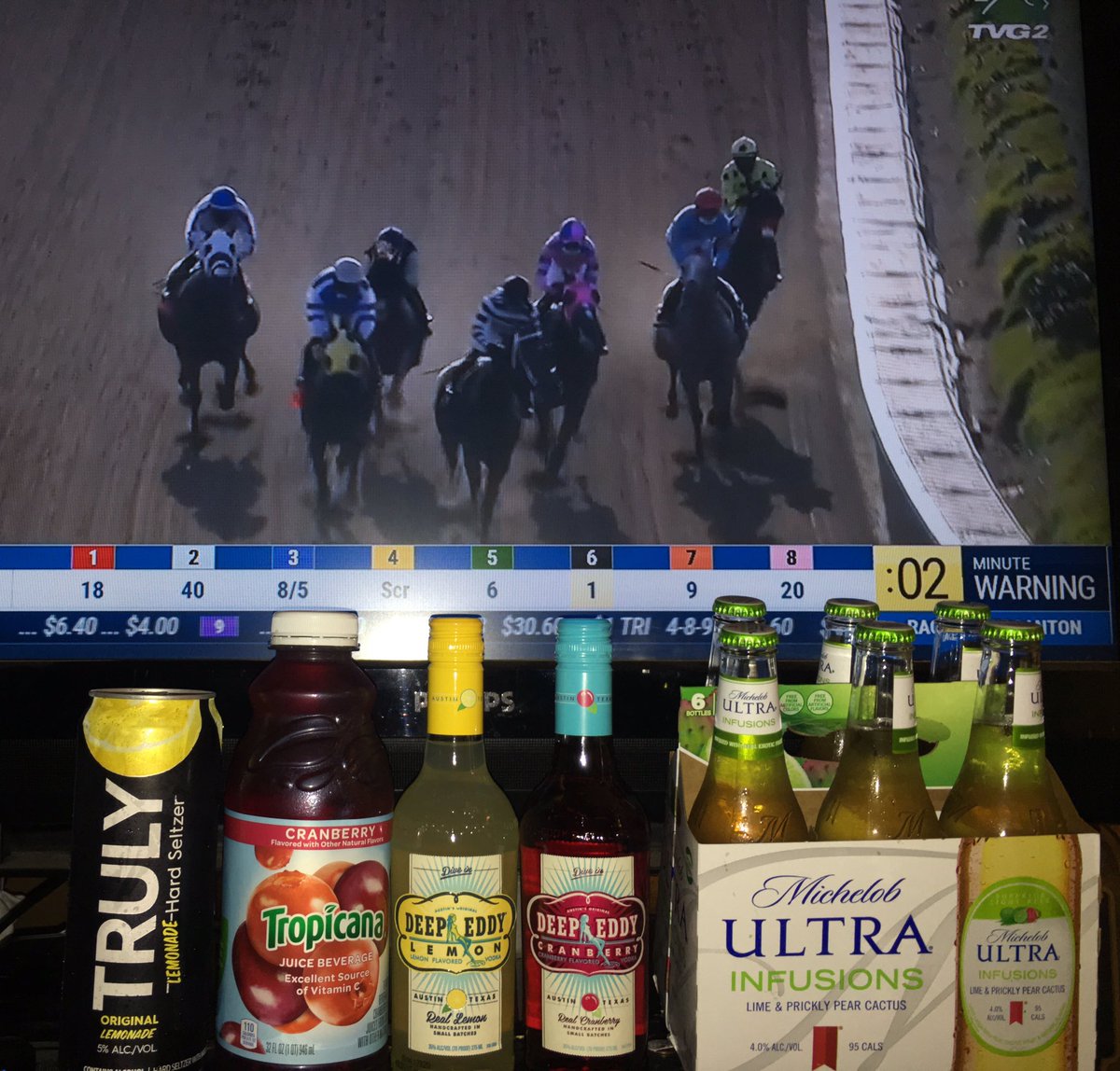 RussSolis79's tweet photo. No kids, weekend off. Not going anywhere. #TheQuarters #IsNext #LFG https://t.co/ppFKRm5Fex
