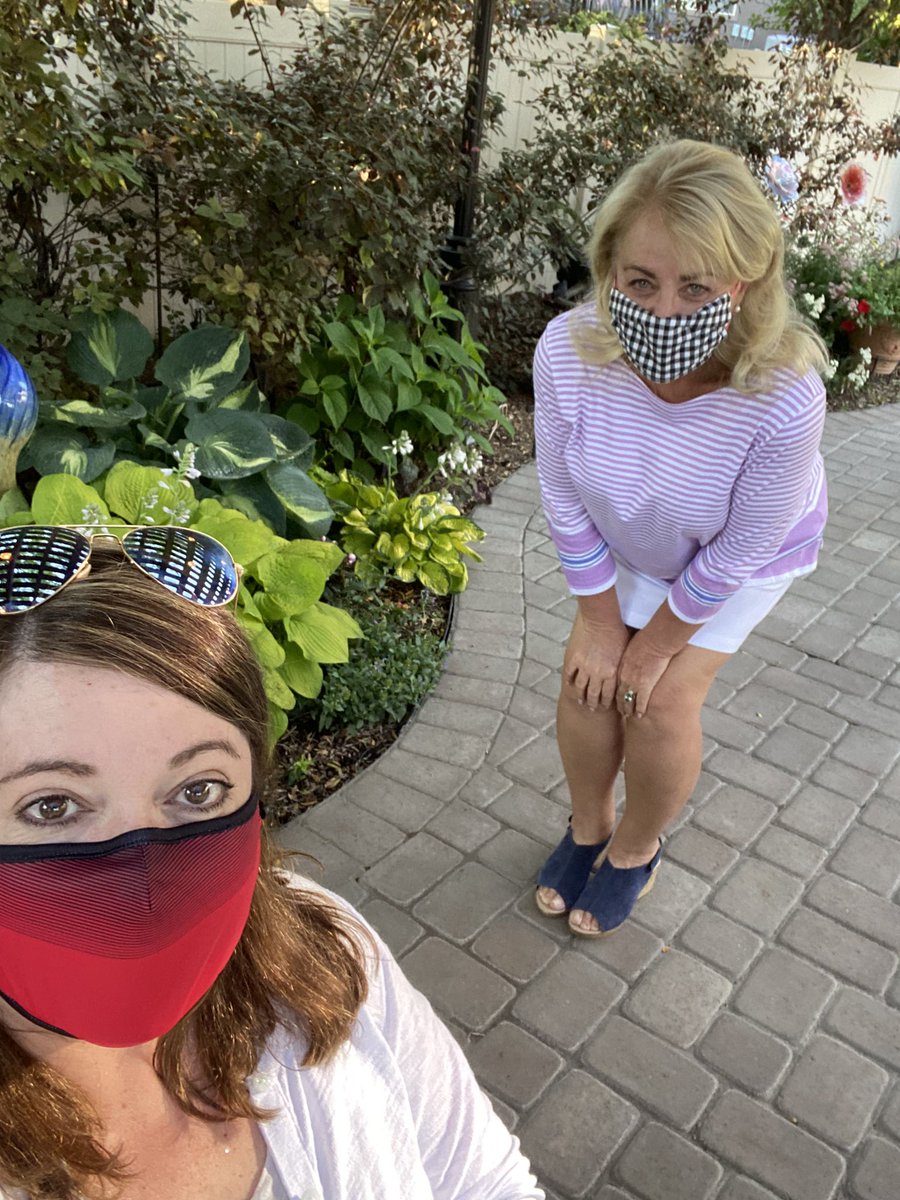 aliflynngaffney's tweet photo. π·β€οΈππ»π₯ Summer socializing nights ARE possible!! Mask β
Dinner β
Friends β
Keeping physically distanced β
hand sanitizer hostess gift β
& some pretty flowers πΈβ
#MaskUpUtah #WearAMaskUtah #BeHumanNotPolitical https://t.co/Hj0wLs1YNi