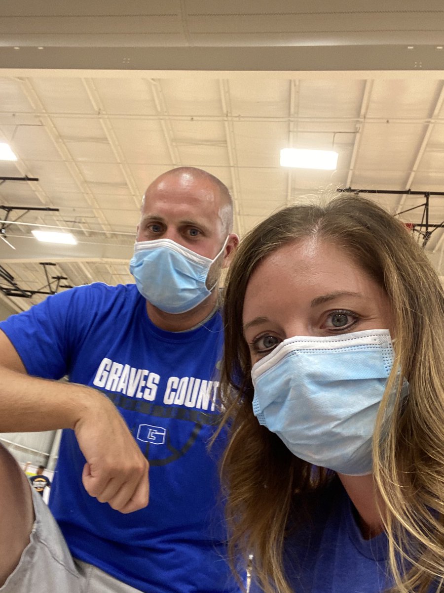 Date night in Cape Girardeau. Getting to watch current and future eagles play some ball. #eaglebasketball #lookinggood #havetowearmask