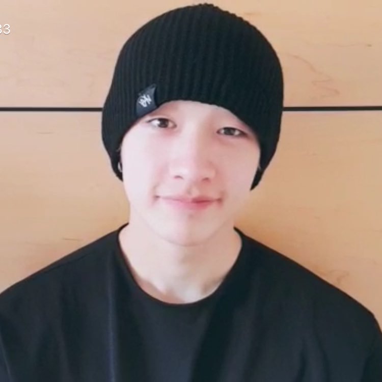 bang chan bareface appreciation because he is INSANELY HANDSOME : a thread