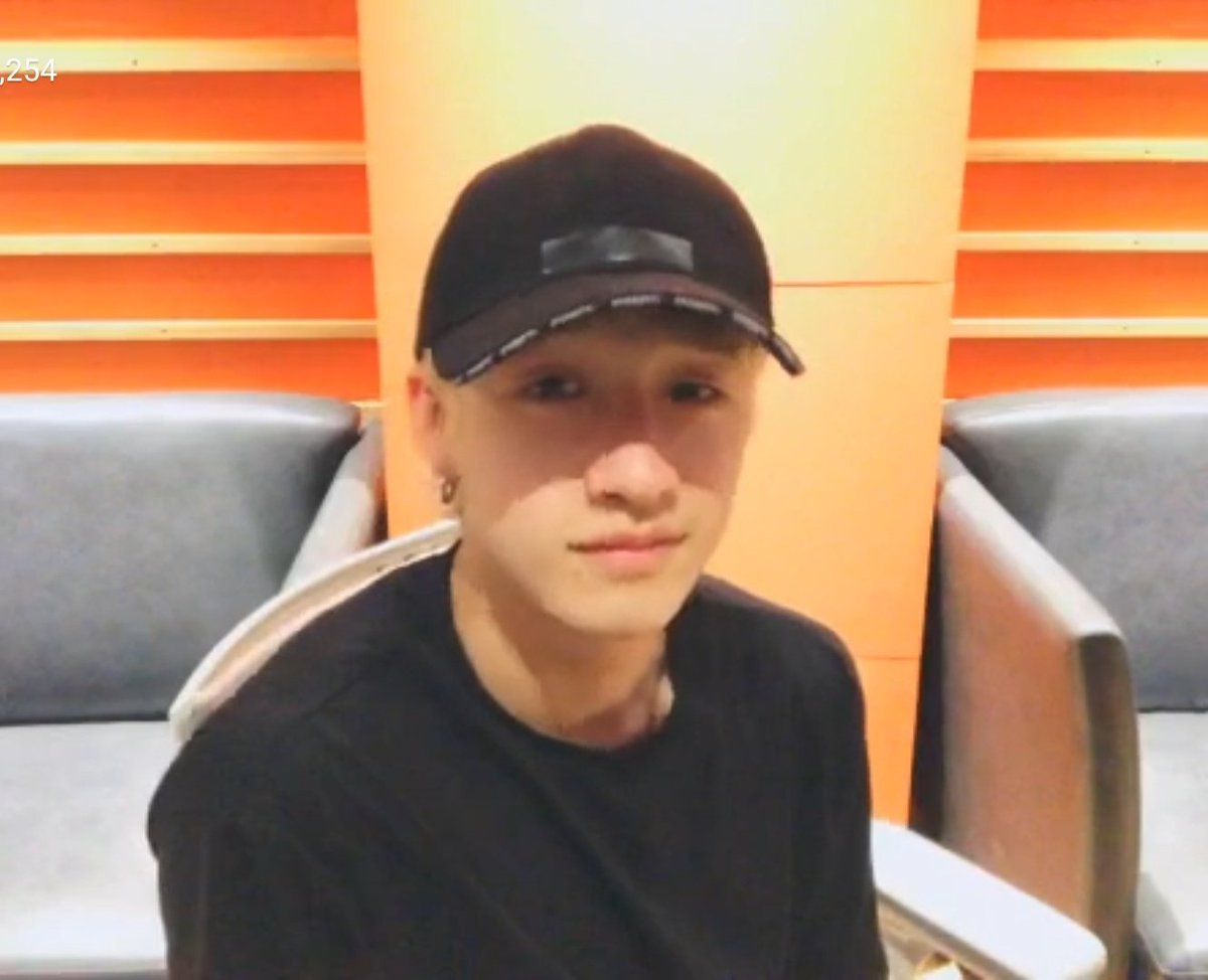 bang chan bareface appreciation because he is INSANELY HANDSOME : a thread