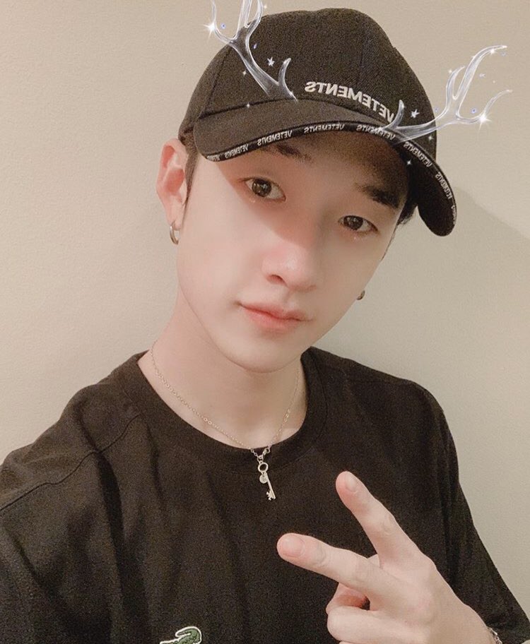 bang chan bareface appreciation because he is INSANELY HANDSOME : a thread