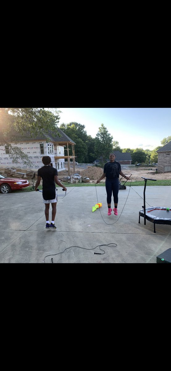 T3Isaiah's tweet photo. I love my cousin to death <3...great work today!! #habitstack https://t.co/X2nBNrRF5E