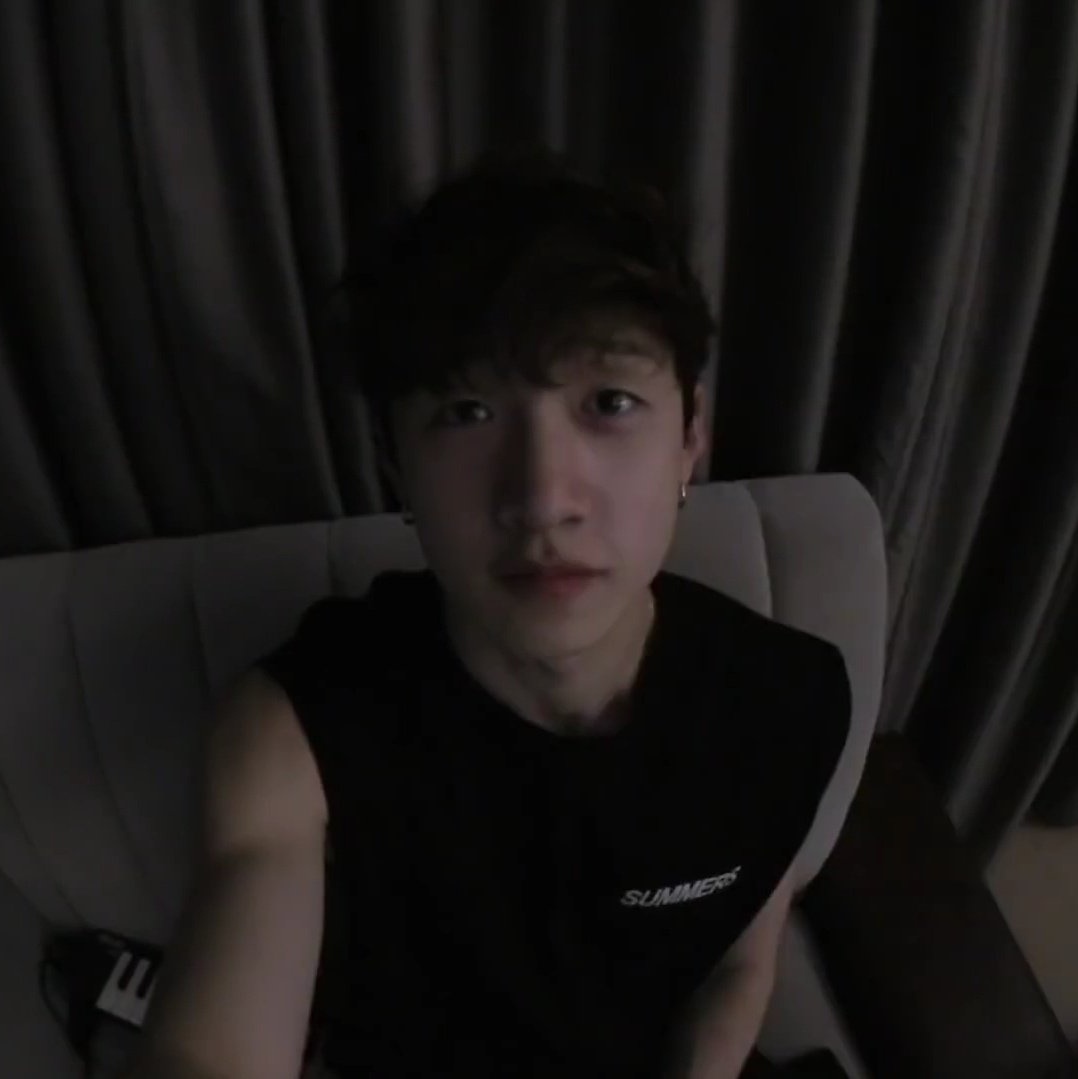 bang chan bareface appreciation because he is INSANELY HANDSOME : a thread