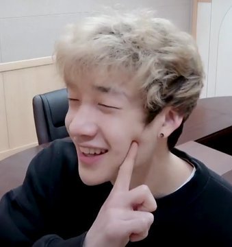 bang chan bareface appreciation because he is INSANELY HANDSOME : a thread