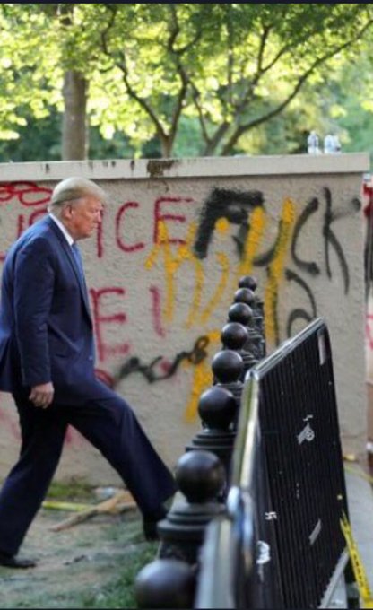 He&rsquo;s such an Oafie piece of shit Fuck!! https://t.co/tnjX4DI4OC