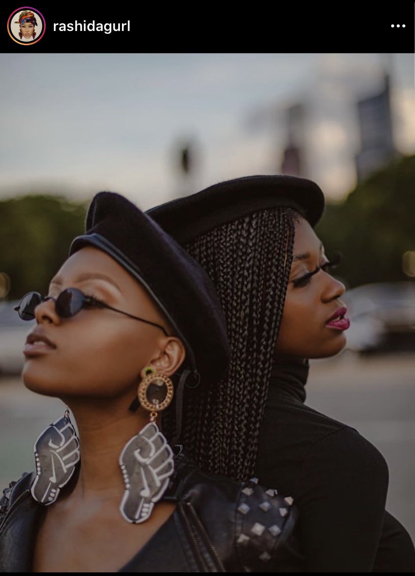 rashidagurl's tweet image. Black Gurl Magic at it’s finest ✊🏾
⁣
📸 @treeentphoto⁣ VRY BLK // #PhillyCreate #JuneteenthEdition⁣
•⁣
models: @theparkavepauper @actuallyitskay ⁣
stylist: @YoKoBinLaDeN 
event: @phillycreate⁣
⁣
Earrings: @RashidaGurl
