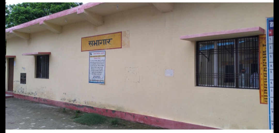 PCSAssociation's tweet photo. #SDM @Pratipa50542695 set up an example by transfiguring the #dilapidated condition of newly established tehsil #Baldirai, relieved #residents of traveling 50 km for any task affiliated to #Tehsil.
#TogetherWeCan @CMOfficeUP #Sultanpur #PratipalSingh #PCS #UPPCSAssociation https://t.co/H9RHA8c9vH
