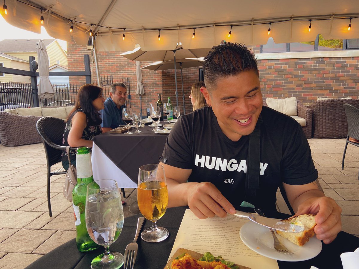 RoweSantos's tweet photo. After @bramptondtbia @BramptonDowntwn #FarmersMarket went Patio hopping w/old Aquinas high school buddies at some fave spots in #Brampton: @KeenansPub @NINE18CA #AriaRestaurant #SupportLocalBrampton https://t.co/R474ym7Nmd