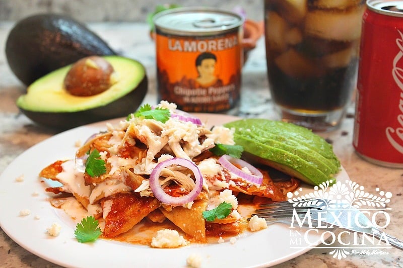 mexicokitchen's tweet photo. El domingo a veces son de un desayucomicena!🕚
Porque nos despertamos tarde o simplemente queremos un platillo para todo el día, ¿qué tal unos CHILAQUILES AL CHIPOTLE?
agrega cecina, bistec, pollo y hasta chicharrón!
aquí tienes la receta:
https://t.co/4msUNFuYY9
#mexicanfood https://t.co/jb65lgroOg