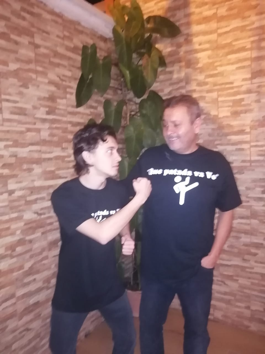 EderSavillon's tweet photo. Se acuerdan de este hermoso video? Pues The Gift nos ha mandado estas joyas de camisas y pues si quieren mandar a hacer sus camisas, accesorios, o lo que quieran personalizado, o si quieren esta misma camisa vayan al instagram de The Gift para conseguirlas🙌🏿 Apoyemos lo nuestro💪🏿 https://t.co/ps4FWb3p41