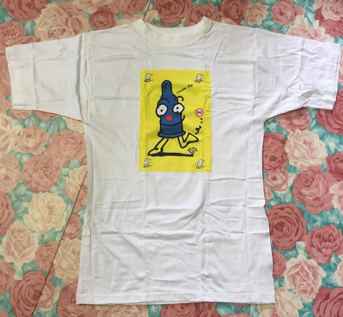 hakuchuum_osaka's tweet photo. 1993
エイズキャンペーン
コンドームボーイ
Tシャツ2種類
デザイン秋山孝
サイズ
肩幅44
身幅47
着丈67
1枚2000円
#AIDS
#エイズキャンペーン
#CONDOMBOY
#秋山孝
#STOPAIDS https://t.co/qFd9otMHxD