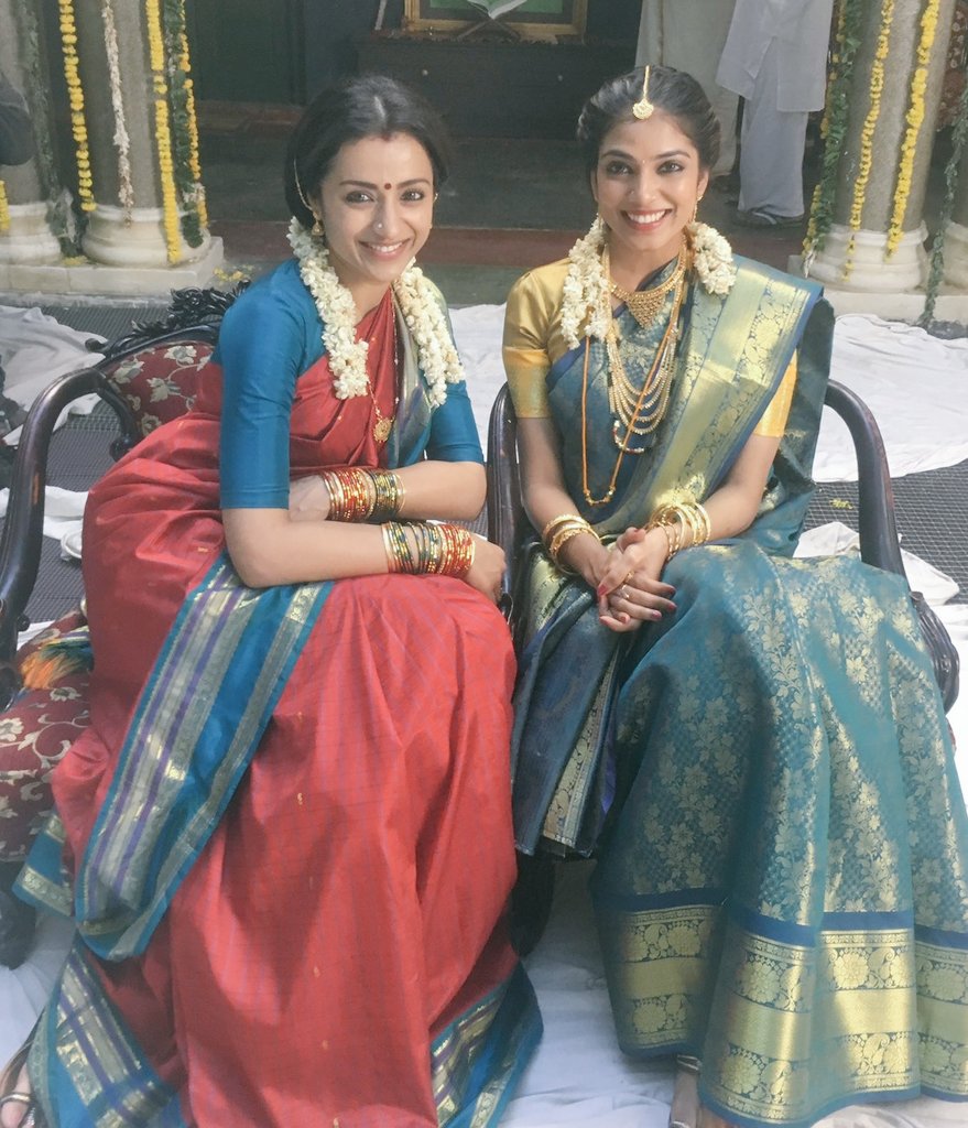 MalavikaM_Fans's tweet photo. The gorgeous @MalavikaM_  &amp; @trishtrashers ❤️😍 https://t.co/tmrXHBxNbw